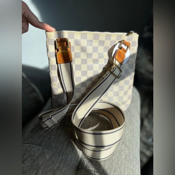 𝗟𝗼𝘂𝗶𝘀 𝗩𝘂𝗶𝘁𝘁𝗼𝗻 𝗗𝗮𝗺𝗶𝗲𝗿 𝗣𝗼𝗰𝗵𝗲𝘁𝘁𝗲 𝗕𝗼𝘀𝗽𝗵𝗼𝗿𝗲 - Picture 7 of 8